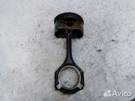 Поршень с шатуном Мерседес