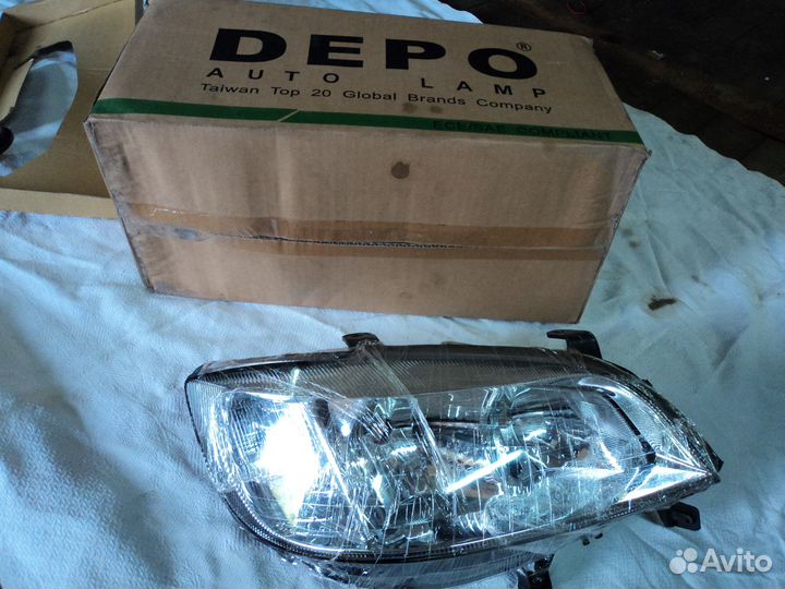 Фара правая Опель зафира