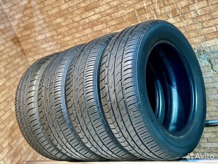 Toyo Tranpath MPZ 215/60 R17