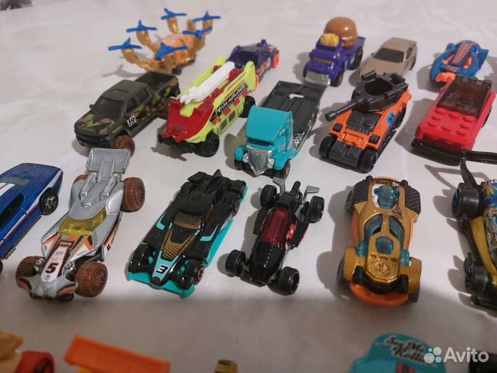 Машинки hot wheels оригинал
