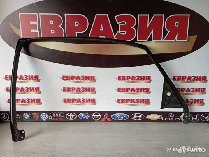 Накладка рамки двери задняя левая Lexus Rx350 2010