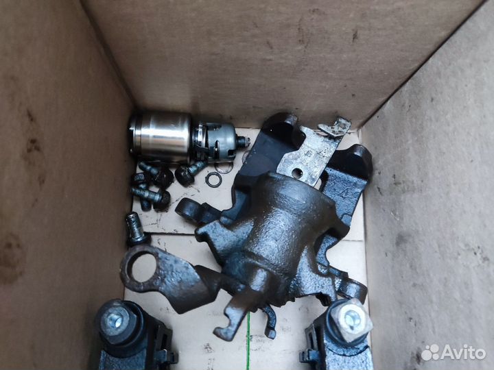 Задние суппорта Mitsubishi outlender 3 2014