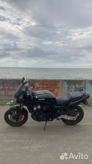 Продам мотоцикл Yamaha FZ400