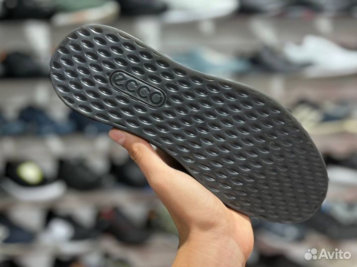 Кроссовки Ecco стильные