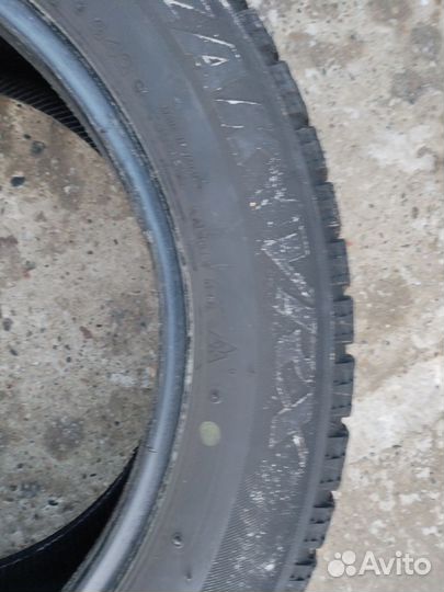 Bridgestone Blizzak VRX 215/55 R17 95