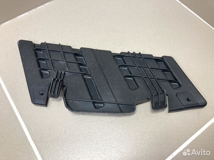 Кронштейн заднего бампера правый Chery Tiggo 4