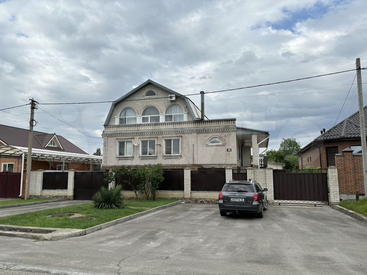 Дом 336,8 м² на участке 13,9 сот.