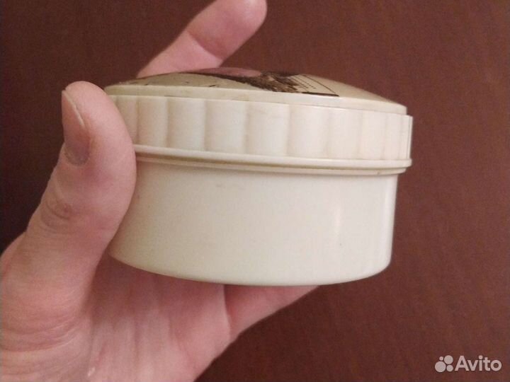 Шкатулка для украшений из пластмассы