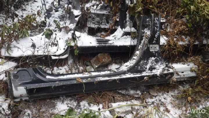 Порог со стойкой левый Hyundai Getz 2002-2011