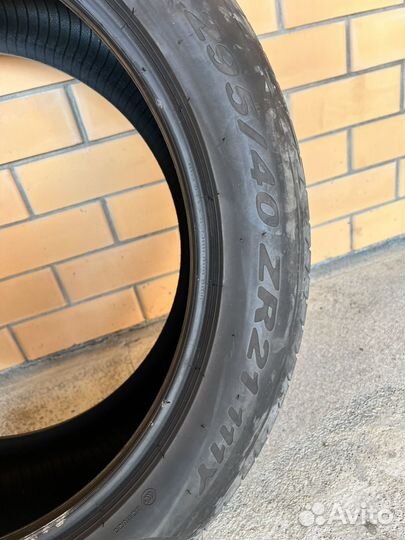 Pirelli P Zero 295/40 R21