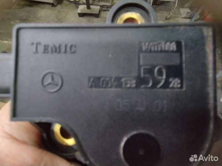 Датчик уровня масла mercedes