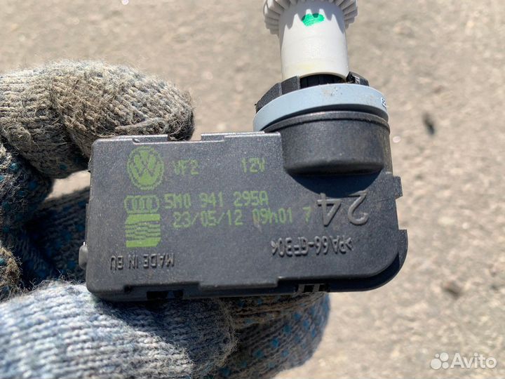 Моторчик корректора фары Golf 6, Scirocco