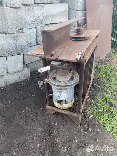 Станок деревообрабатывающий