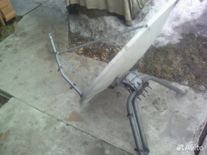 Спутниковая тарелка