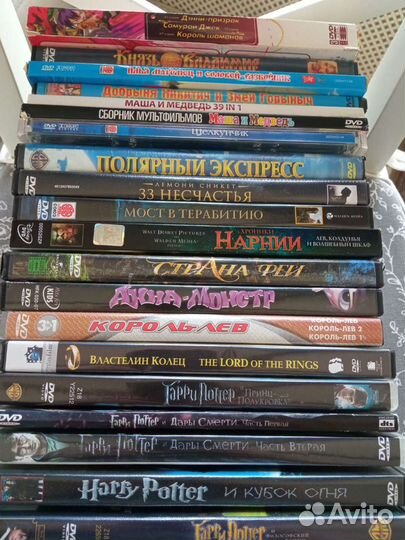 DVD диски с детскими фильмами и мультфильиами