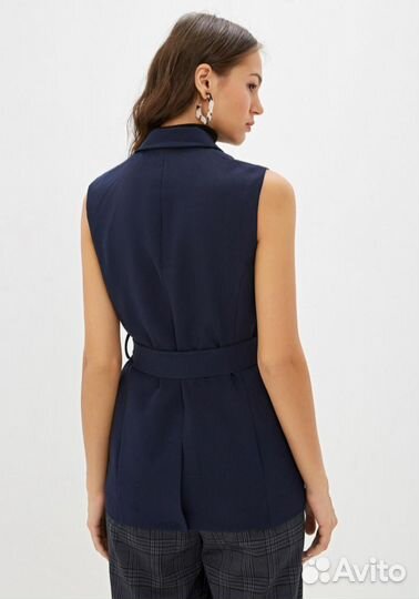 Жилет костюмный