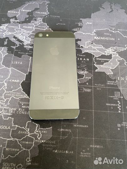 Телефон iPhone 5