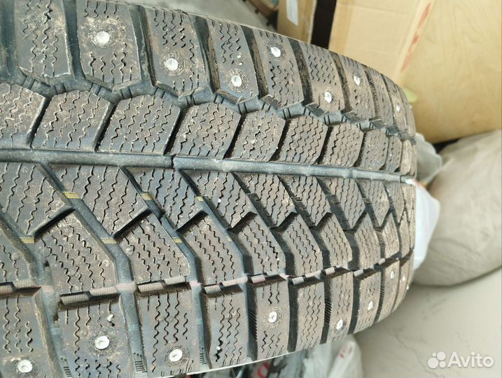 Viatti Brina Nordico V-522 215/60 R16