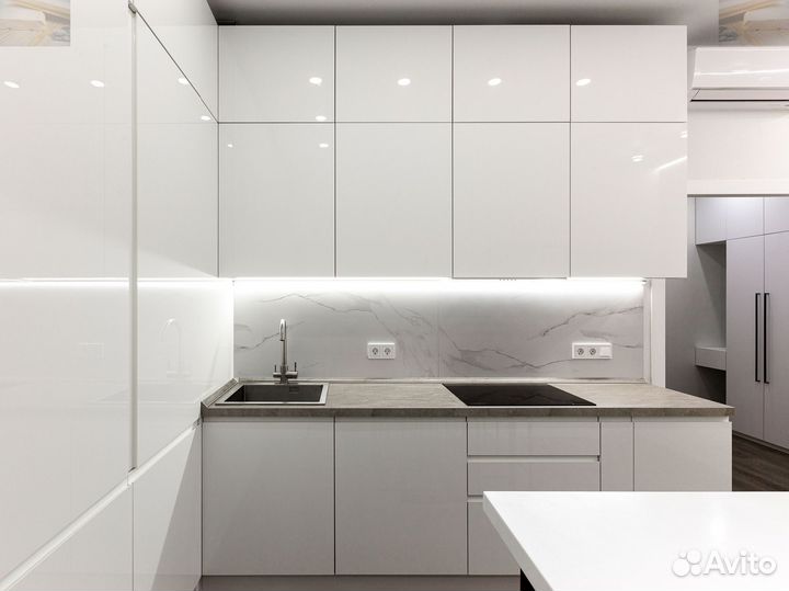 Кухня под заказ Угловая Белая