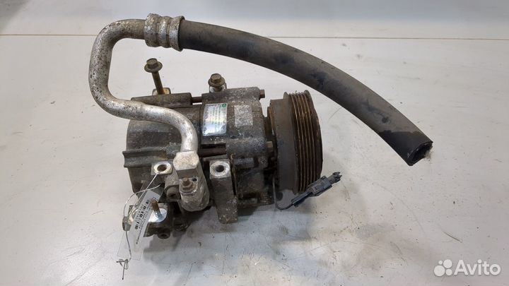 Компрессор кондиционера Hyundai Trajet