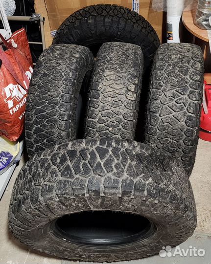 Maxxis AT-811 Razr AT 265/75 R16 123R