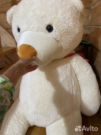 Плюшевый медведь большой белый
