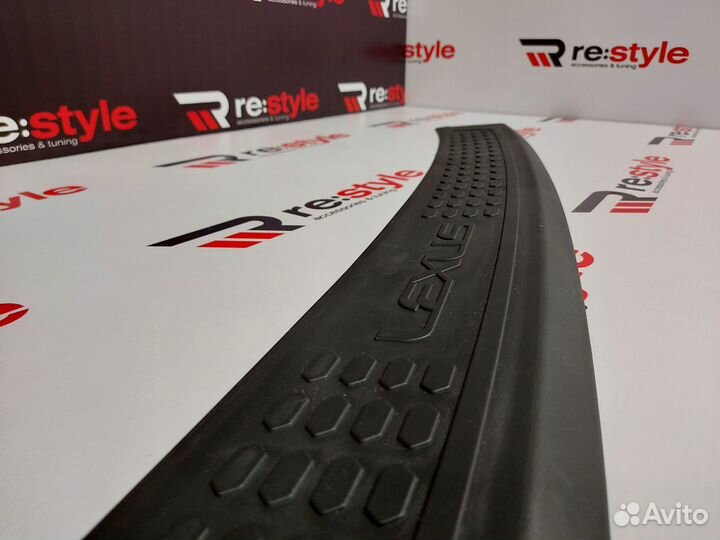 Накладка заднего бампера Lexus RX 10-15 Черная