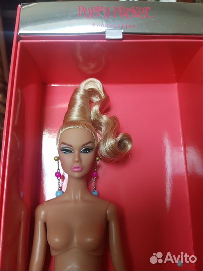 Poppy parker camera loves her поппи камера