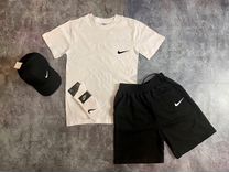 Футболка и шорты Nike 4 в 1
