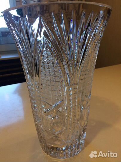 Ваза хрустальная для цветов