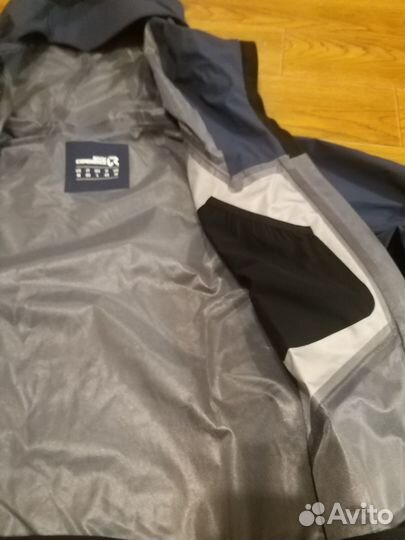 Куртка для альпинизма и лыж