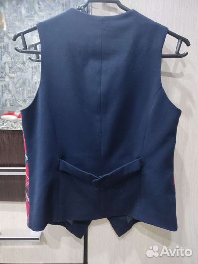 Школьная форма на девочку (жилетка и сарафан)