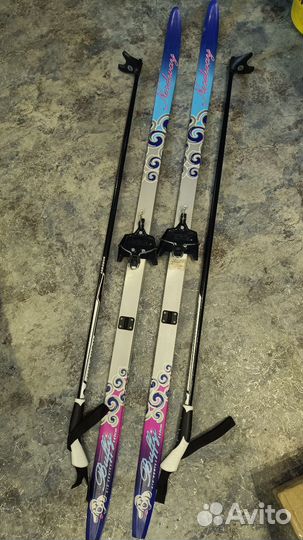 Лыжи и лыжные ботинки