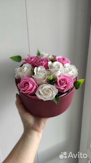 Душевный подарок из мыльных роз