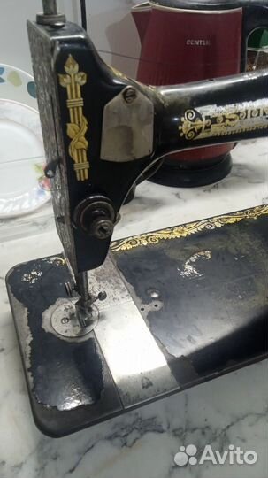 Швейная машина зингер