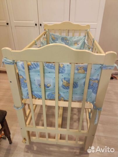 Детская кроватка Наша Мама с маятником