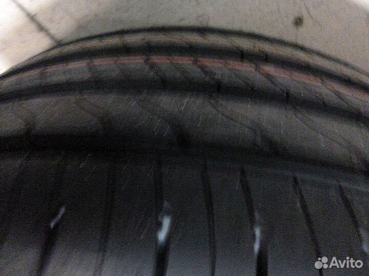 Goodyear EfficientGrip Performance 2 235/50 R19 103V