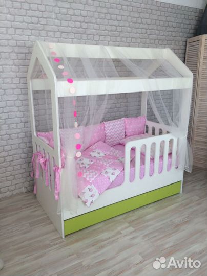 Детская кровать домик в наличии
