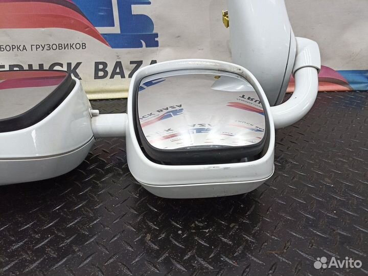 Зеркало заднего вида боковое левое Daf XF106