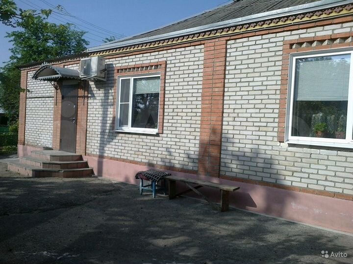 Дом 196 м² на участке 12 сот.