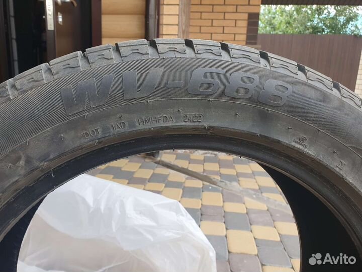 Ovation WV-688 225/55 R19 99H