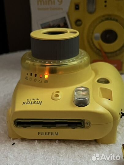 Фотоаппарат Instax Mini 9 Yellow