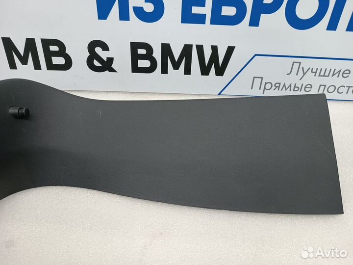 Обшивка багажника правая верхняя Mercedes GLA X156