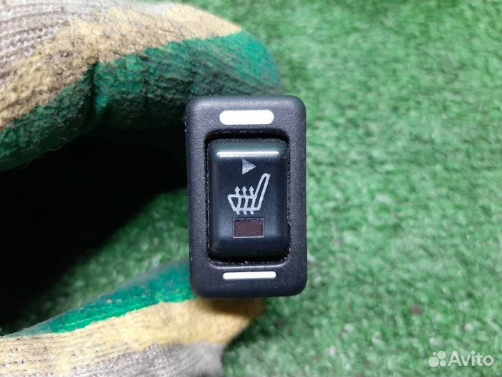 Переключатель обогрева сидений Subaru Forester SG