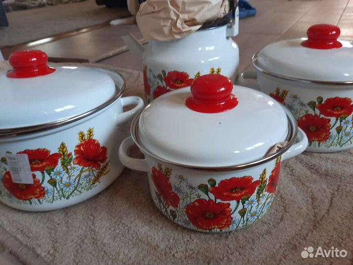 Кастрюля эмалированная новая