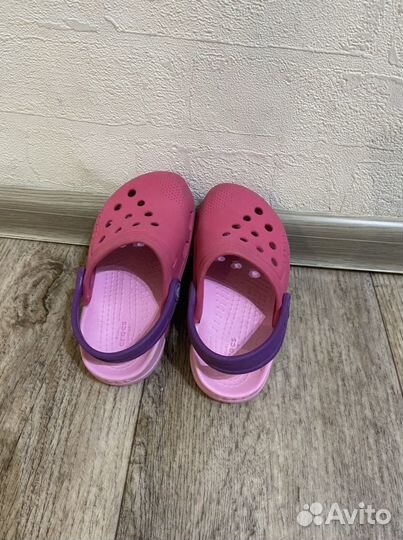 Crocs сандалии