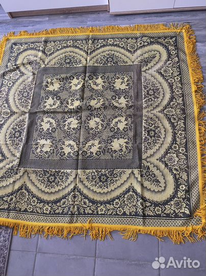 Скатерть жаккардовая гобеленовая с кистями СССР