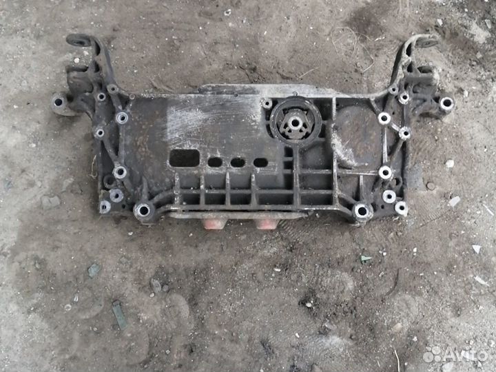 Подрамник VW passat B6