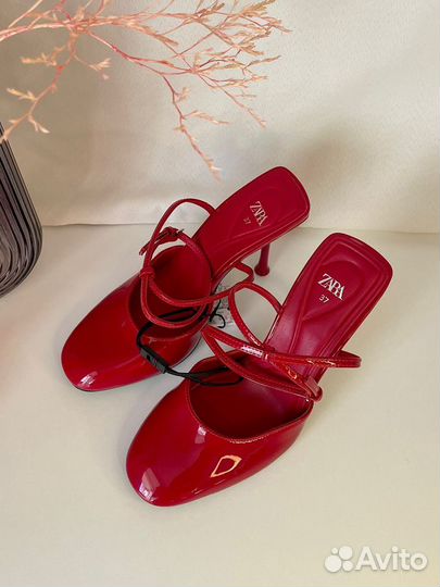Красные лаковые туфли Zara 50% оплата