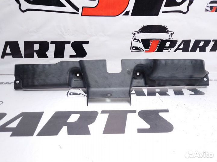 Кожух замка капота Mitsubishi Outlander